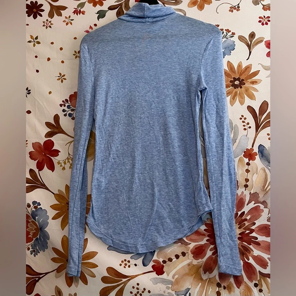J. Crew Womens  L Collection Sky Blue Sheer Spring Lightweight Turtlneck Preppy